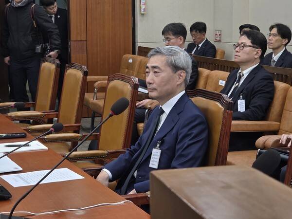 신현송 한국은행 총재 후보자가 15일 국회 재정경제기획위원회 인사청문회에 참석했다. [출처=EBN 신진주 기자]
