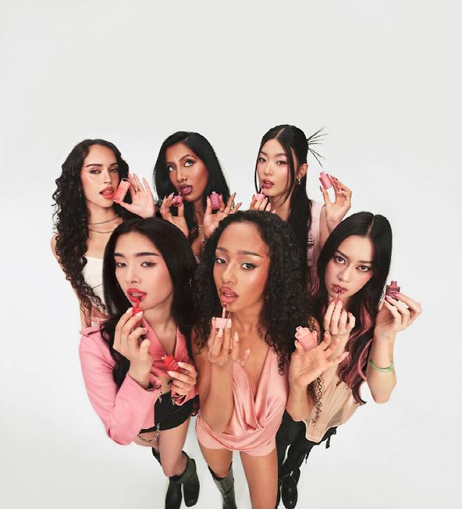 라네즈는 올해 2월 글로벌 걸그룹 '캣츠아이(KATSEYE)'를 새로운 글로벌 앰버서더로 선정했다. (사진=아모레퍼시픽)