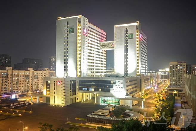 (평양 노동신문=뉴스1) = 북한 평양종합병원 . [국내에서만 사용가능. 재배포 금지. DB 금지. For Use Only in the Republic of Korea. Redistribution Prohibited] rodongphoto@news1.kr