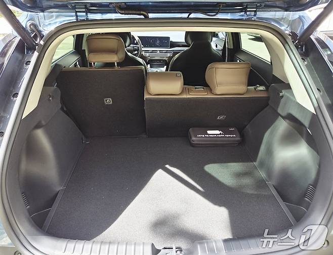 니로 하이브리드 트렁크. 2026.04.011/뉴스1 박기범 기자