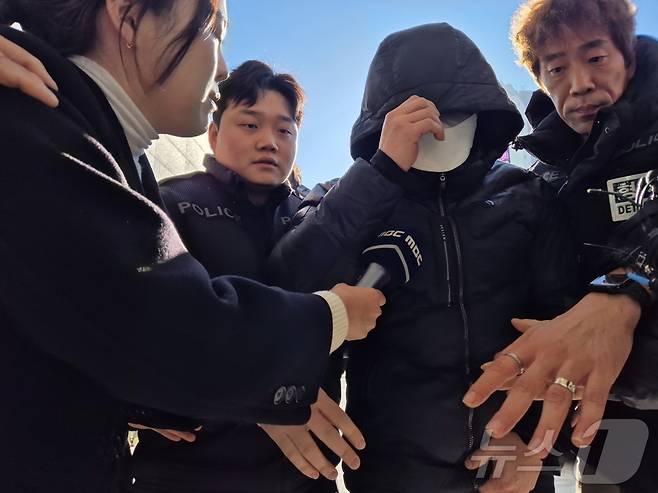 강원 양양군청 직장 내 괴롭힘 의혹을 받는 7급 공무원 A 씨.ⓒ 뉴스1 윤왕근 기자