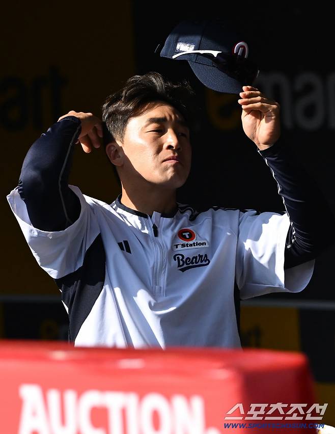 15일 인천SSG랜더스필드에서 열린 SSG와 두산의 경기. 두산 손아섭이 훈련을 준비하고 있다. 인천=박재만 기자 pjm@sportschosun.com