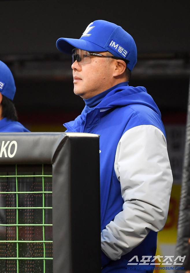 8일 광주 기아챔피언스필드에서 열린 KIA와 삼성의 경기. 삼성 박진만 감독이 생각에 잠겨 있다. 광주=박재만 기자 pjm@sportschosun.com/2026.04.08/