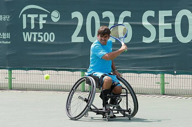 남자단식 8강에 진출한 푸엔테