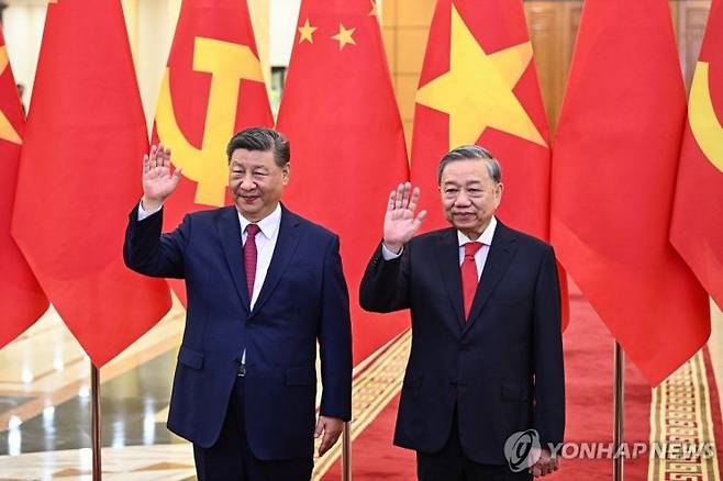 시진핑 중국 국가주석과 또 럼 베트남 공산당 서기장 겸 국가주석. 연합뉴스