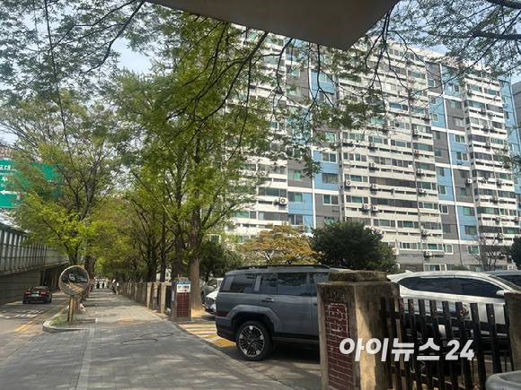 여의도 '시범 아파트' 전경. 2026.04.14. [사진=김민지 기자]