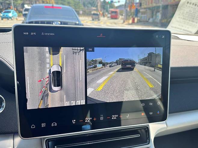 카메라와 센서를 활용해 주변 상황을 감지하는 모습 / 출처=IT동아