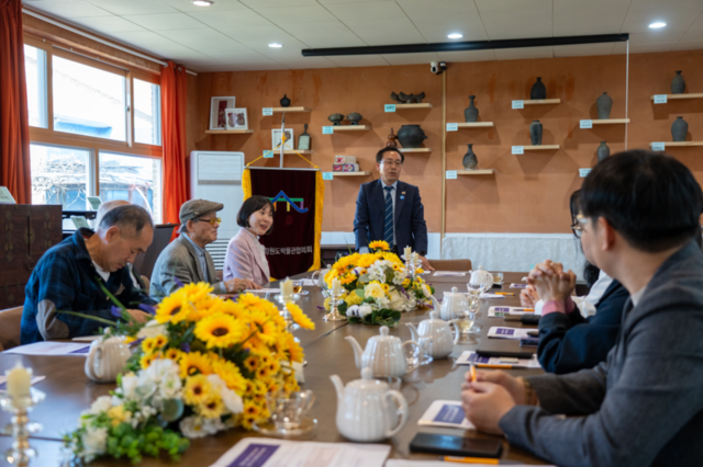 ▲ 강원도박물관협의회는 12일 강릉 디자인씽킹뮤지엄에서 강삼영 강원도교육감 예비후보와 문화교육 정책 간담회를 가졌다.