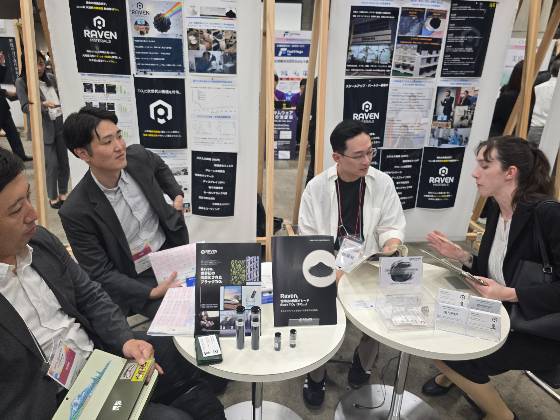 일본 아바라키현 관계자들이 현지 인프라에 대해 설명하는 모습/사진제공=레이븐머티리얼즈