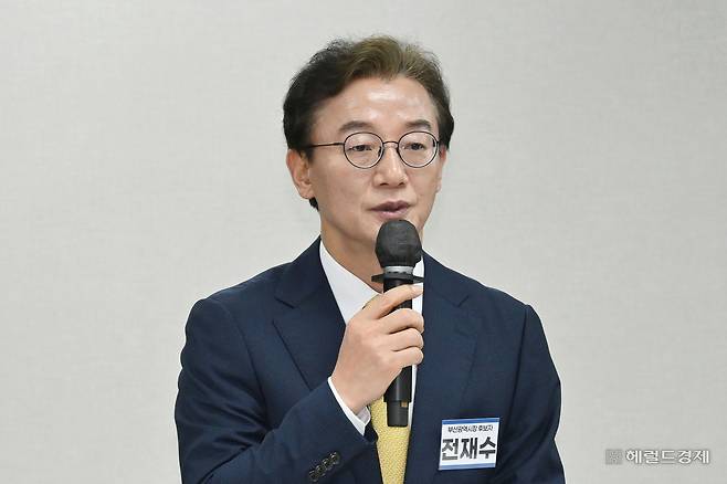 전재수 더불어민주당 부산시장 후보. 이상섭 기자