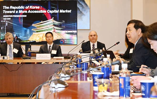 [뉴욕=뉴시스] 구윤철 경제부총리 겸 재정경제부 장관은 14일(현지시간) 오전 뉴욕 주유엔 대한민국 대표부에서 한국경제 투자설명회(IR)를 주재했다. (사진 = 재경부 제공) 2026.04.15.  *재판매 및 DB 금지