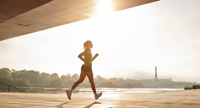 자신의 크로노타입에 맞춰 운동 시간을 조절하면 심혈관질환 위험을 더 효과적으로 낮출 수 있다는 연구 결과가 나왔다. 사진=게티이미지뱅크