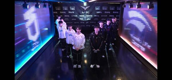 16일 서울 종로구 롤파크에서 열린 '2026 리그 오브 레전드 챔피언스 코리아(LCK)' 정규 시즌 2경기 1세트 한화 e스포츠와 DN 수퍼스 경기에서 한화생명이 1세트를 가져갔다. (한화생명 e스포츠 & DN수퍼스 =1:0). /사진=네이버 치지직 라이브영상 캡처