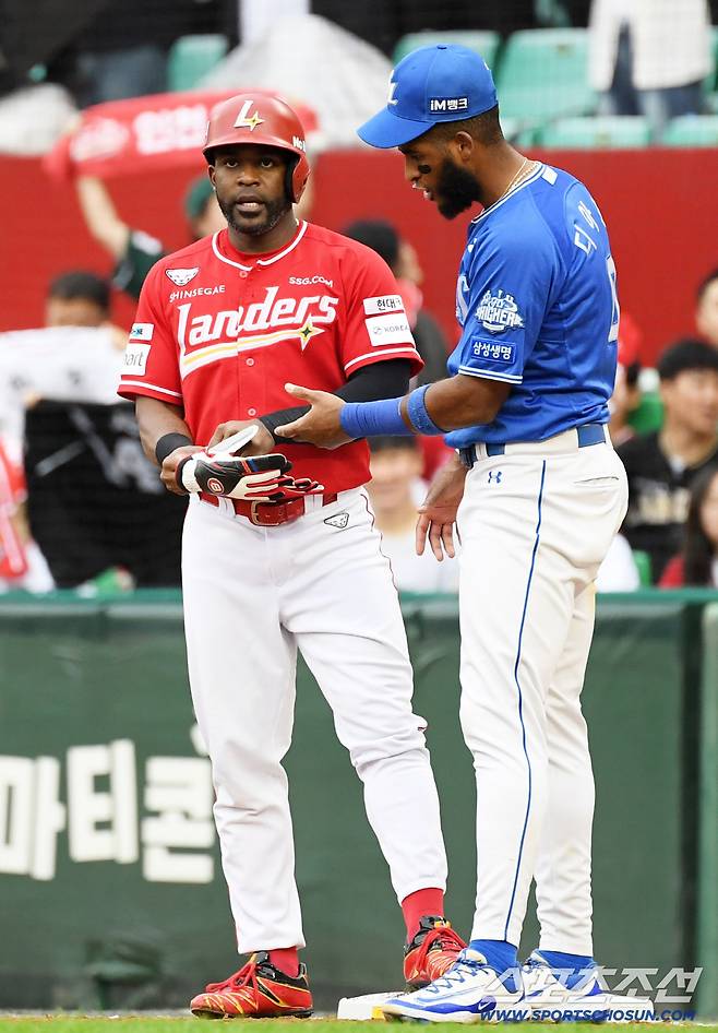 삼성 디아즈와는 쿨하게 인사.