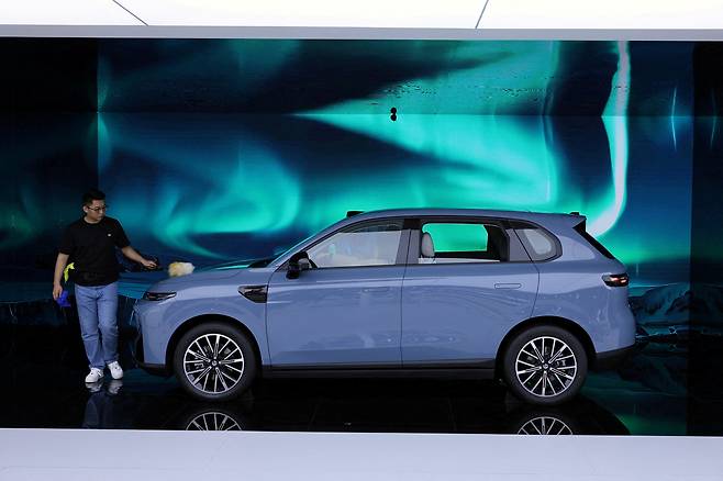 2025년 4월 23일 중국 상하이에서 열린 오토 상하이 쇼의 미디어 데이에 전시된 립모터 B10. /로이터 연합뉴스