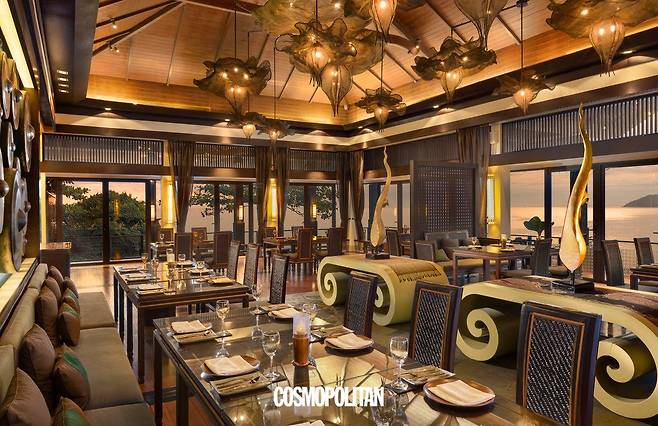 반얀트리 랑코 시그니처 태국 레스토랑 '샤프론'