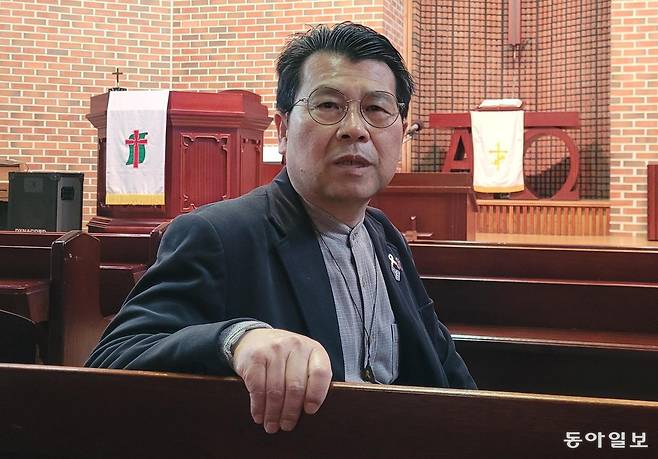 장헌권 목사는 “세월호 재판에서 단원고 생존 학생은 마지막 진술을 통해 ‘처벌보다 더 원하는 것은 왜 친구들이 그렇게 돼야 했는지 근본적인 이유를 알고 싶은 것’이라고 했다”며 “아이들이 편하게 안식할 수 있게 우리 사회 모두가 노력했으면 한다”고 말했다. 광주=이진구 기자 sys1201@donga.com