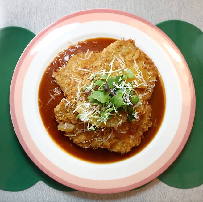 ‘모래재너머’의 돈가스. 박미향 선임기자