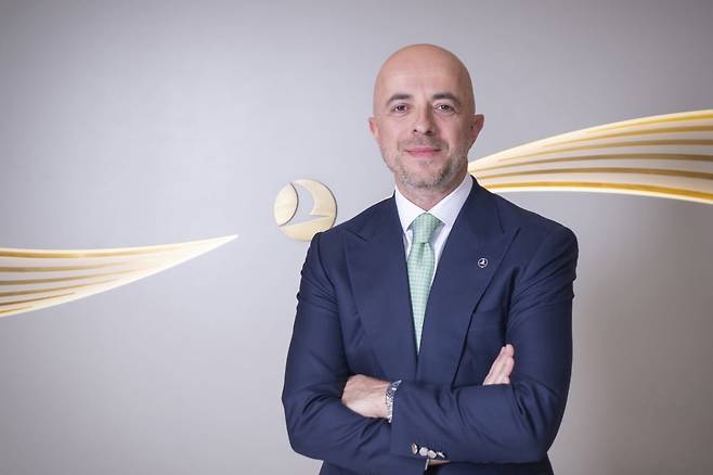 아흐메트 올무슈투르(Ahmet Olmuştur) 터키항공 신임 CEO