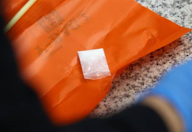 16일 오후 5시쯤 인천국제공항 제1여객터미널 E입국장에서 코카인으로 확인된 마약이 발견 됐다. 뉴시스