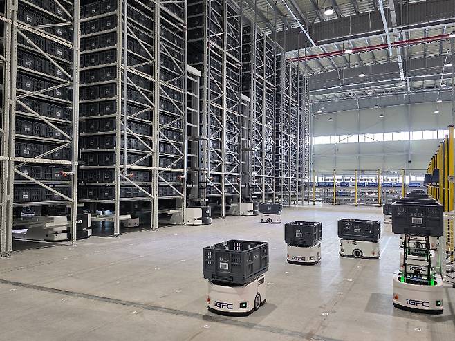 로봇·AI 기술이 적용된 인천항 스마트 공동물류센터. 해수부 제공