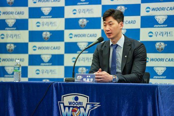 박철우 감독 / 사진=우리카드 제공