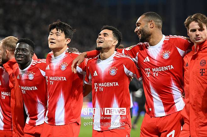 ▲ 김민재는 치열하게 맞물린 흐름 속에서도 끝내 출전 기회를 얻지 못했지만, 무대는 더 크게 이어졌다. 준결승에서 그는 대표팀 동료 이강인과 다시 마주 선다. 두 선수가 유럽대항전에서 재회하는 건 지난해 11월 리그 페이즈 이후 약 6개월 만이다.