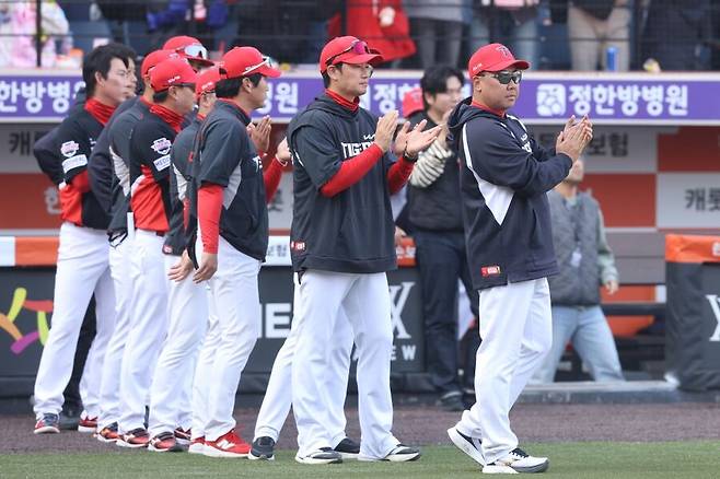 ▲ 이범호 감독의 시즌 구상은 비교적 정확한 판단이었다는 평가가 나온다 ⓒKIA타이거즈