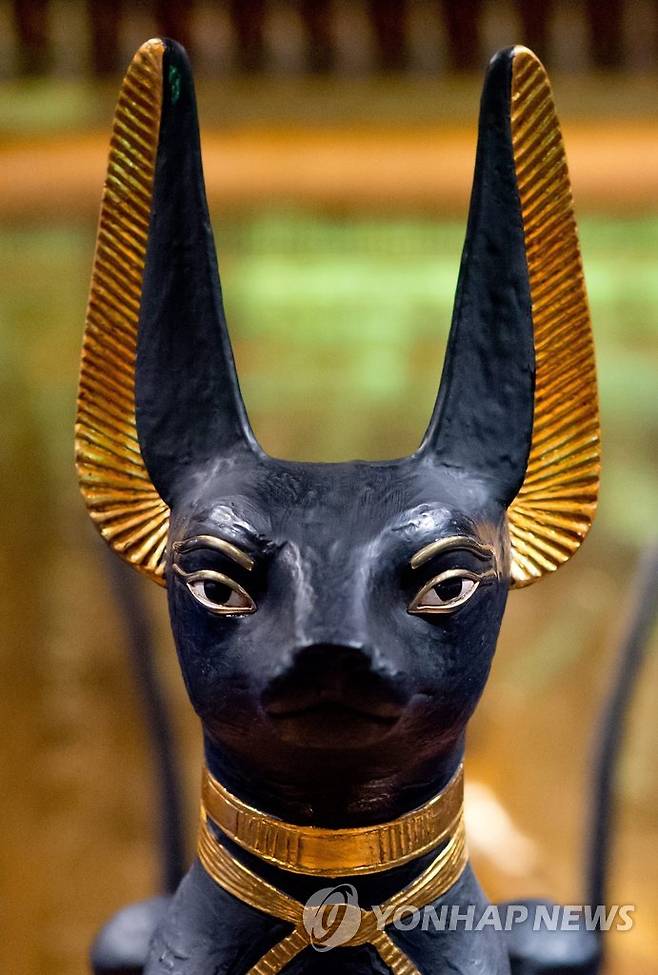 이집트 신화 속 '아누비스'를 형상화한 조각상 [EPA 연합뉴스 자료사진]