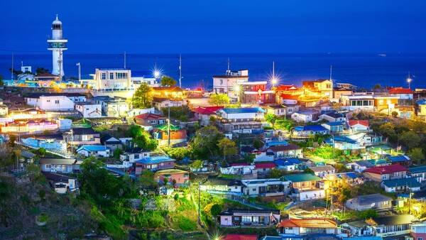 한국항로표지기술원이 '제2회 찾아가는 등대사진전' 대여사업을 추진하며 전국 공공기관과 교육시설, 의료기관, 문화공간 등을 대상으로 전시 참여기관을 공개 모집한다. 사진은 등대사진전 수상작. 항로표지기술원 제공