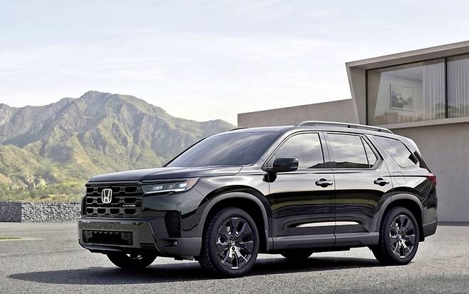 혼다코리아가 5월에 출시 예정인 신차 뉴 파일럿 블랙 에디션은 생산지인 미국보다 한국 판매 가격이 더 저렴하게 책정됐다. / 혼다코리아