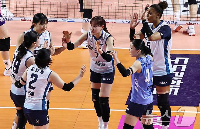 GS칼텍스 안혜진(가운데) 2026.2.26 ⓒ 뉴스1 구윤성 기자