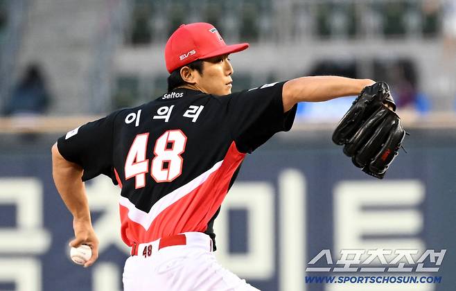 최고 156km 강속구로 두산 타선을 잠재운 KIA 선발 이의리.