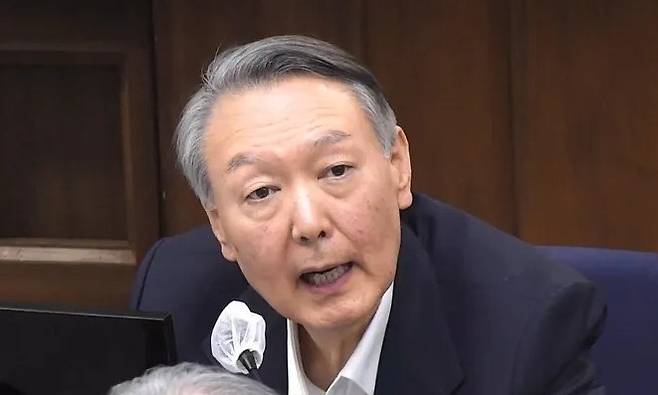 12·3 비상계엄 관련 내란 우두머리 혐의로 기소된 윤석열 전 대통령이 지난 1월13일 서울 서초구 서울중앙지방법원 417호 형사대법정에서 열린 내란 우두머리 혐의 결심공판에서 최후진술하고 있다. 서울중앙지법 제공