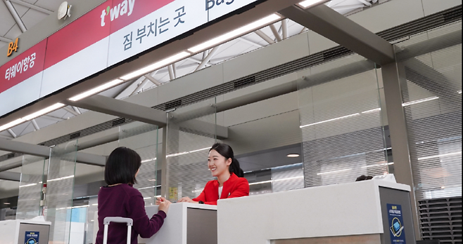 티웨이항공의 국제선 환승 서비스 재개로 공항 기능이 ‘도착지’에서 ‘경유지’로 확장되고 있다. (티웨이항공 제공)