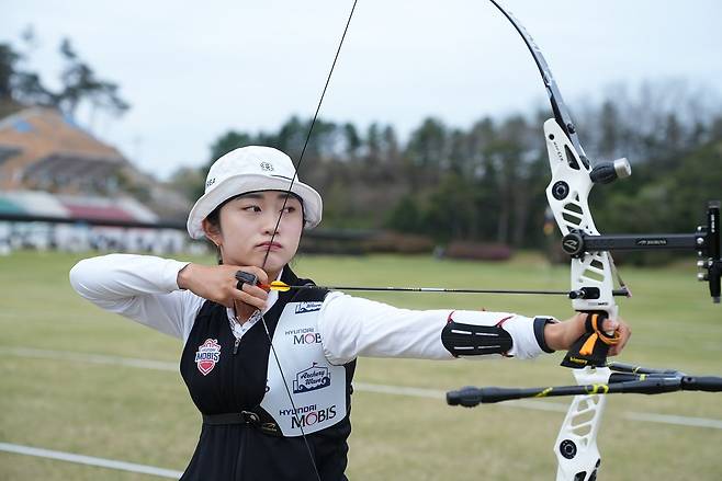 17일 끝난 2026 양궁 국가대표 최종 선발전에서 아이치-나고야 아시안게임 리커브 여자 대표로 뽑힌 이윤지. 사진 대한양궁협회