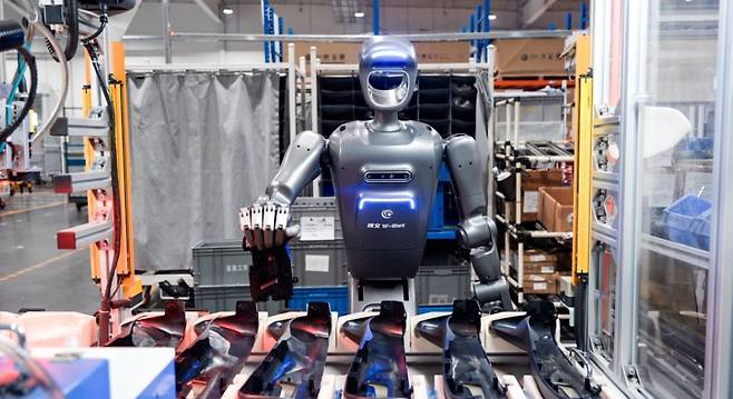 중국 베이징 창핑구 미래과학성로봇산업단지 내 월천방생(웨취안팡성)은 휴머노이드(인간형) 로봇 상용화의 핵심으로 꼽히는 로봇 손 개발에 주력하고 있다. 월천방생