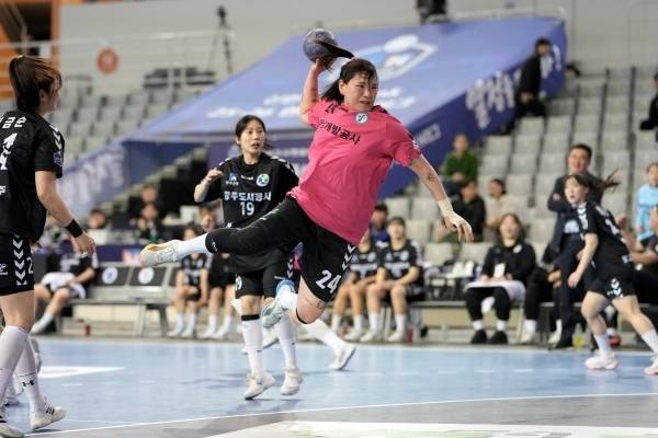 사진 경남개발공사 김소라 점프슛