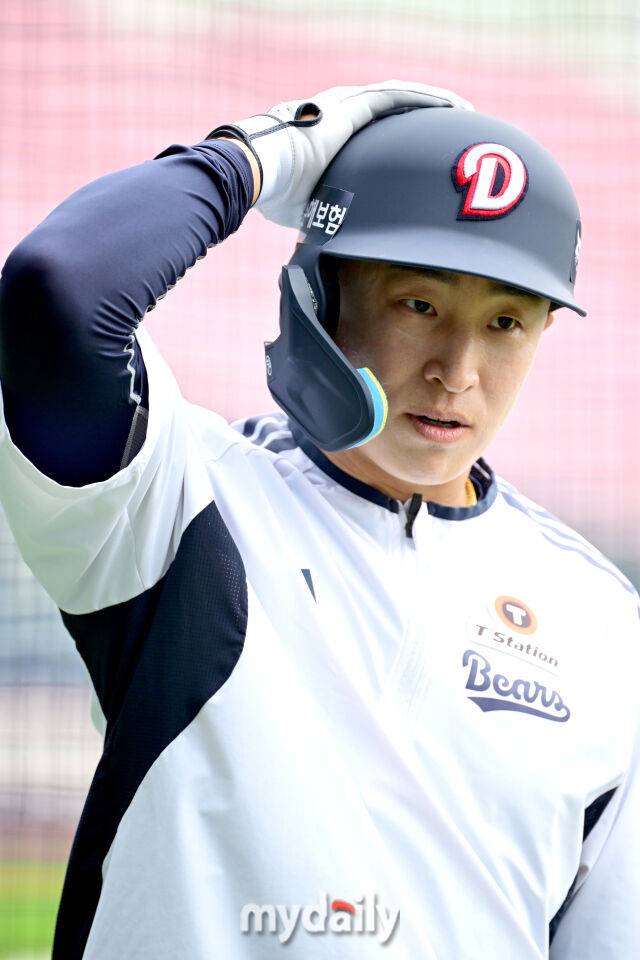 두산 손아섭이 잠실에서 첫 홈경기를 준비하고 있다 / 잠실 = 유진형 기자 zolong@mydaily.co.kr