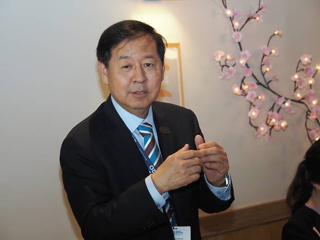 구윤철 부총리 겸 재정경제부 장관 (워싱턴=연합뉴스) 구윤철 부총리 겸 재정경제부 장관이 16일(현지시간) 워싱턴 DC 인근에서 열린 특파원단 간담회에서 모두발언을 하고 있다. 2026.4.16  [특파원단 공동취재]