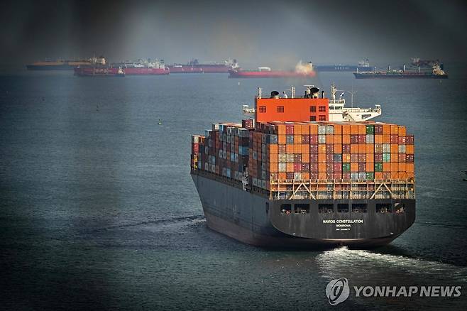 파나마 항만을 지나는 선박 [자료 사진] [AFP=연합뉴스. 재판매 및 DB 금지]