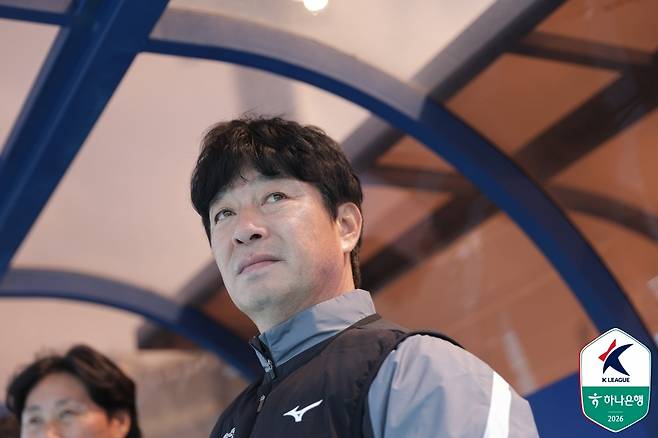 김병수 감독 부임 후 수비 안정화에 많은 공을 들였으나 여전히 약점이 나아지지 않고 있는 대구FC다. (한국프로축구연맹 제공)