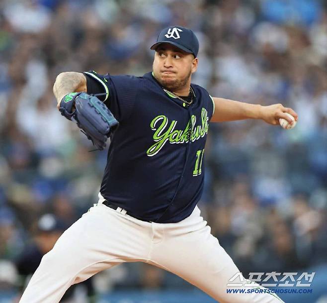 키하다는 메이저리그에서 140경기를 던진 구원 전문이다. 올해 야쿠르트에 입단해 뒷문을 확실하게 지켜주고 있다. 사진캡처=야쿠르트 스왈로즈 SNS