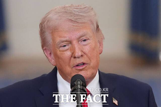 도널드 트럼프 대통령은 17일(현지시간) 애리조나주 피닉스에서 열린 보수단체 행사에 참석해 UFO 및 UAP 관련 정부 문서를 공개할 것이라고 밝혔다. /워싱턴=AP.뉴시스