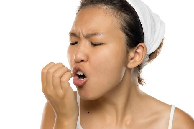 간은 신경세포가 적어 손상돼도 통증이 거의 느껴지지 않기 때문에, 평소 간이 보내는 이상 신호를 알아둬야 한다. /클립아트코리아