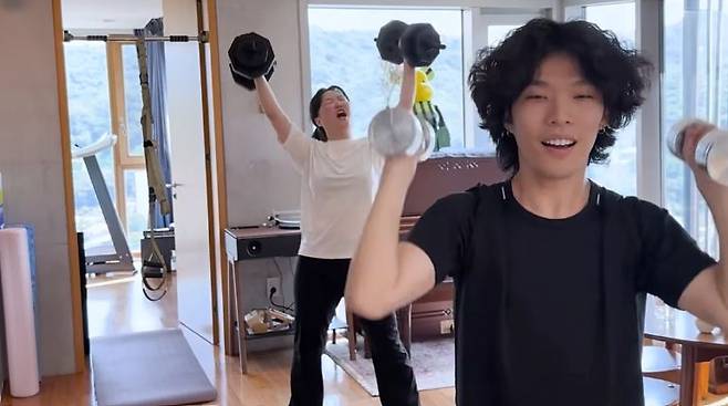 이수현 유튜브 채널 캡쳐