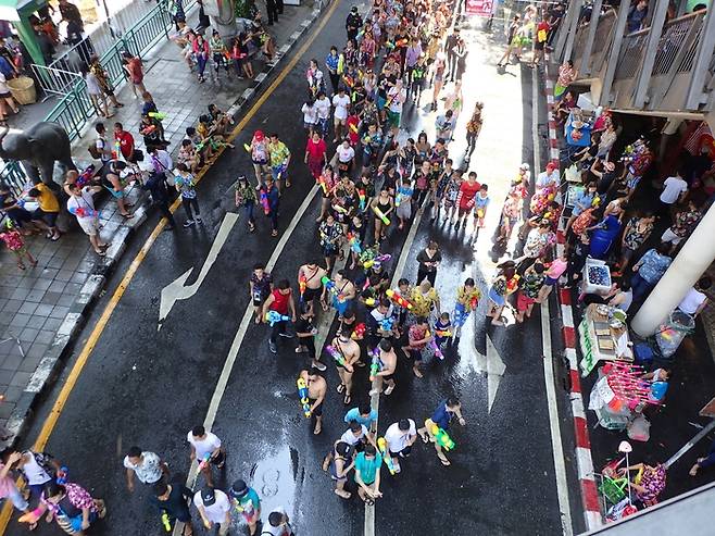 태국  송크란 축제 / 사진= 언스플래쉬