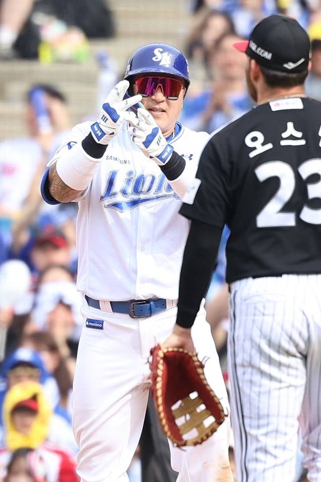 LG전에서 적시타를 친 최형우. 사진=삼성 제공