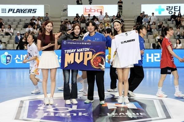 사진 신한 SOL Bank 25-26 핸드볼 H리그 여자부 21전 전승 우승을 달성한 마지막 경기 MVP SK슈가글라이더즈 박조은 골키퍼