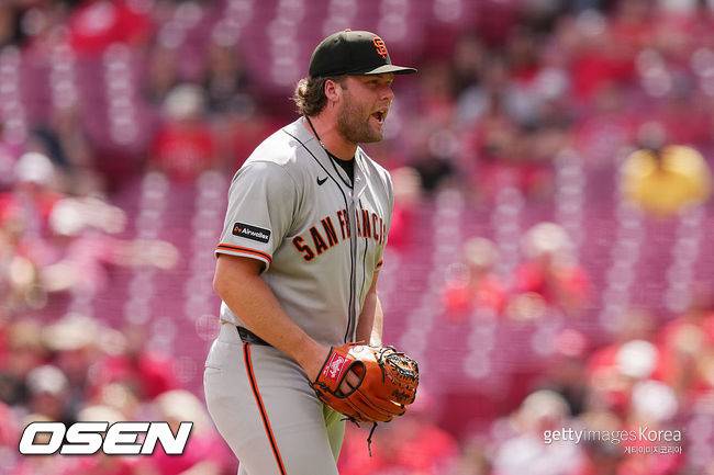 [사진] 샌프란시스코 에릭 밀러가 17일(한국시간) 신시내티전에서 세이브를 거둔 뒤 소리를 치고 있다. ⓒGettyimages(무단전재 및 재배포 금지)